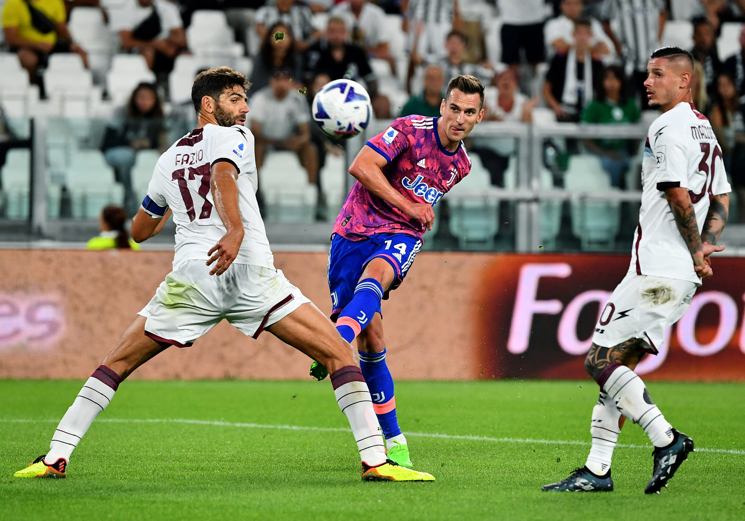 Fiorentina's unbeaten run at 14 after draw with Atalanta