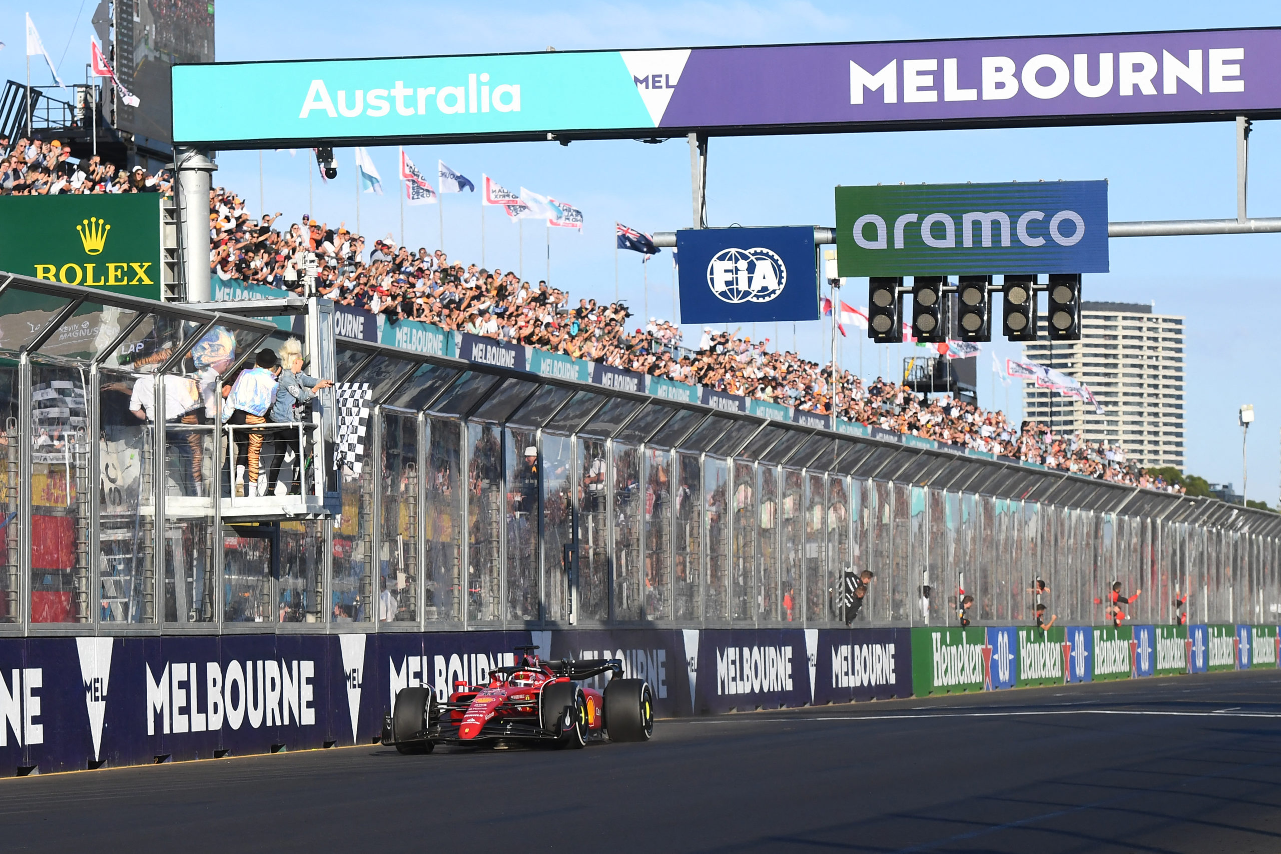 Australian Formula One Grand Prix extended to 2037