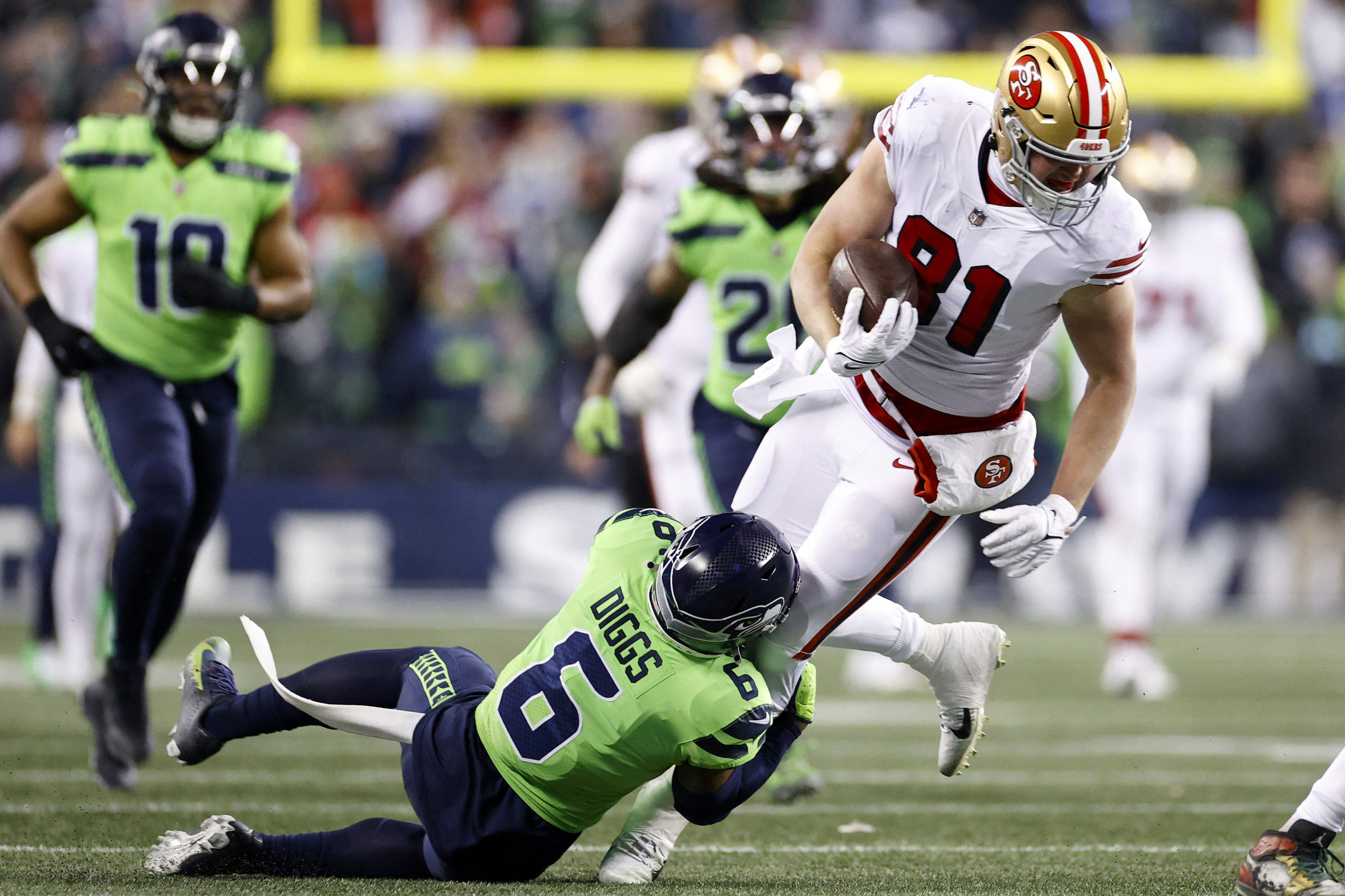 Purdy, 49ers edge Seahawks, clinch NFC West title 