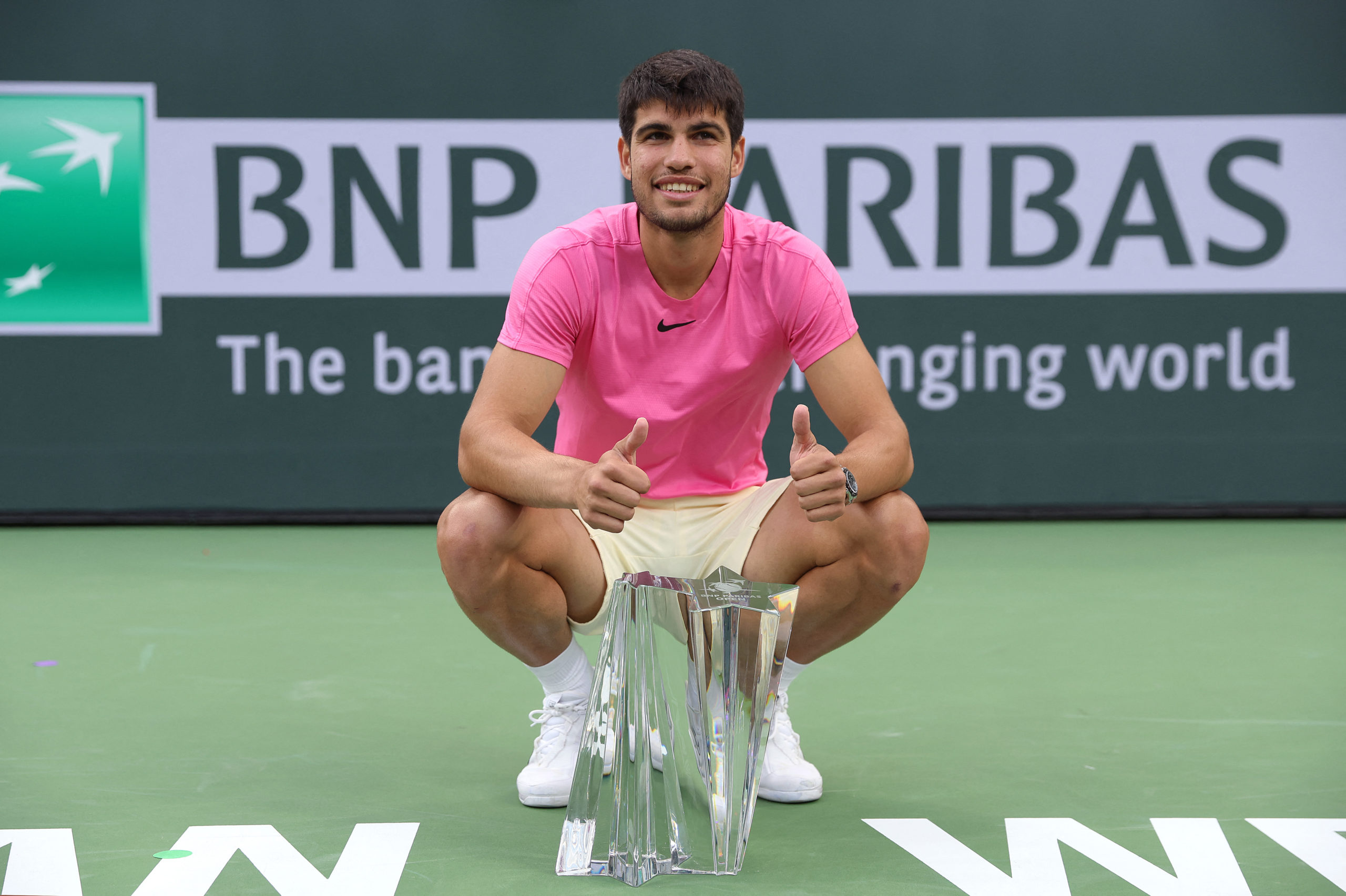 Alcaraz routs Medvedev for Indian Wells title, return to No