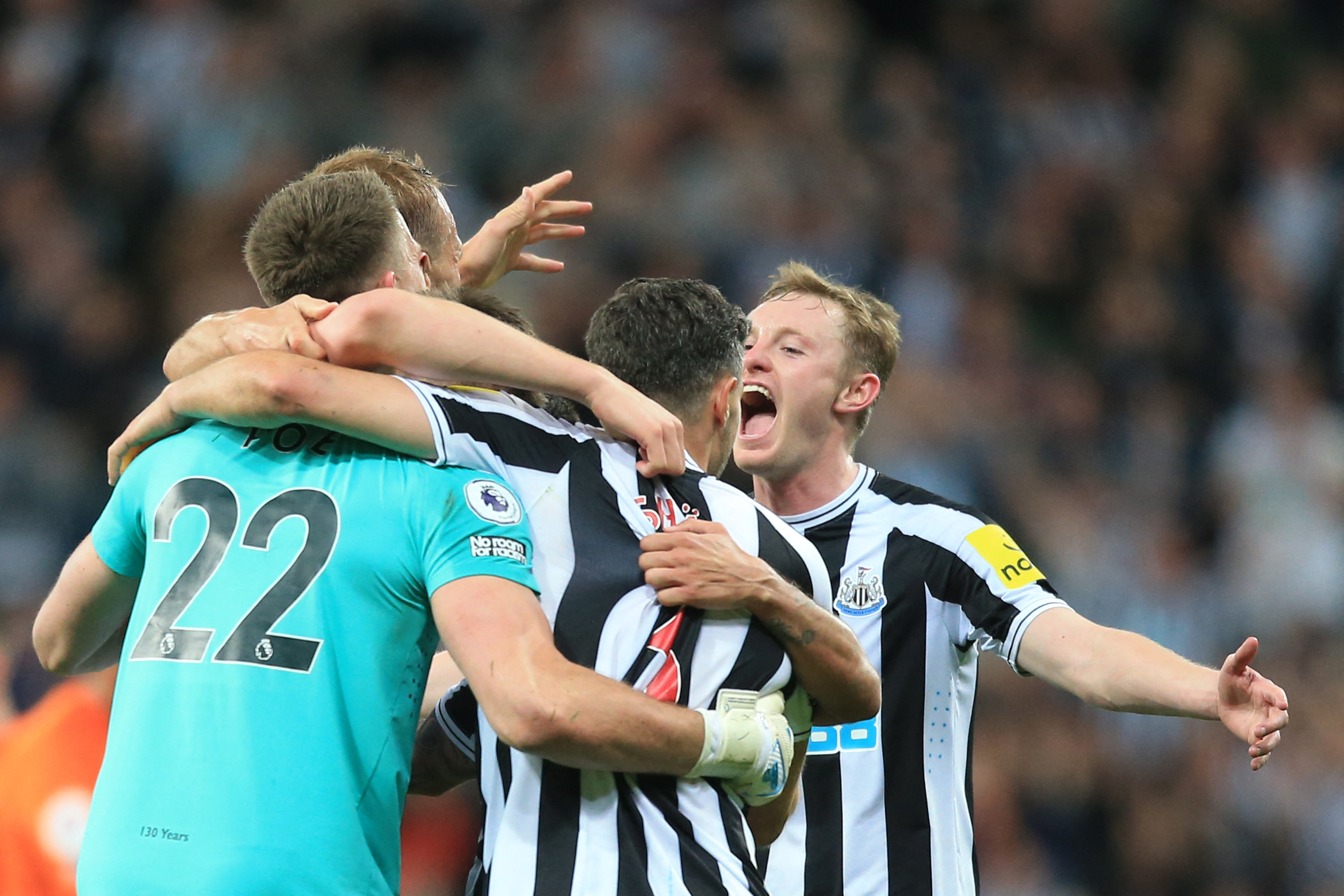 West Ham grab late draw with Newcastle after Isak double
