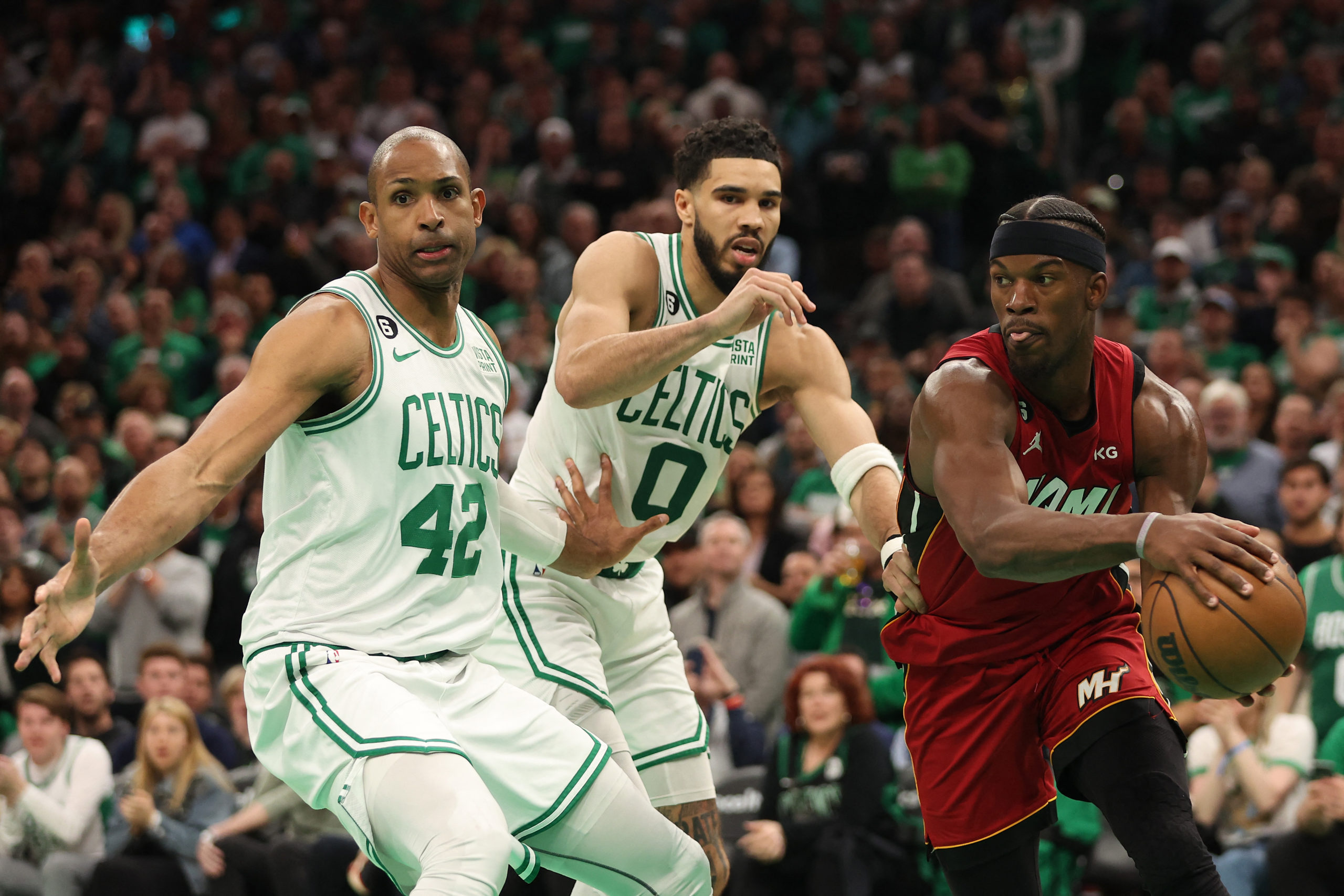 Butler scores 35, Heat rally to beat Celtics 123-116 in East