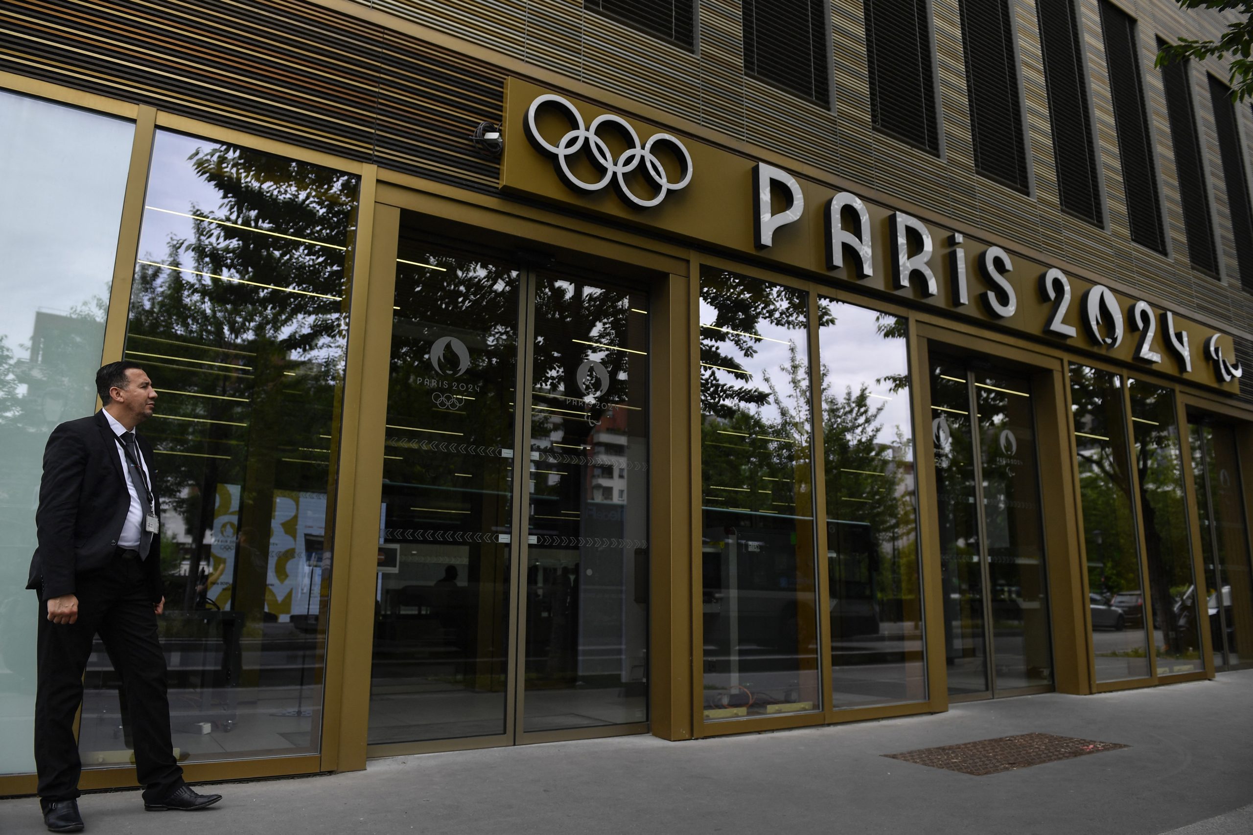 LVMH Finalizing Sponsorship Deal Paris 2024 Olympics