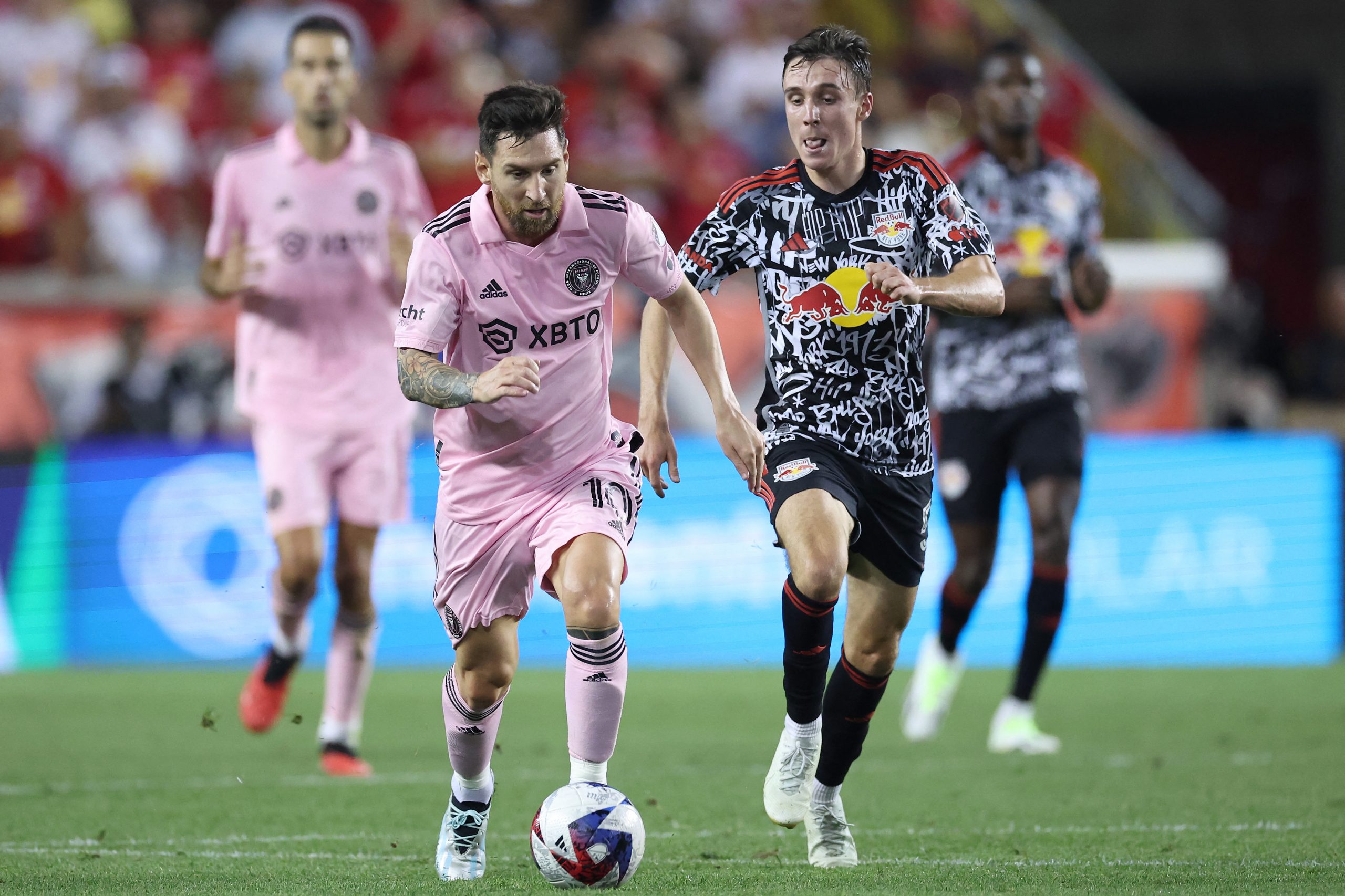 Messi scores off bench, Inter Miami beats New York Red Bulls