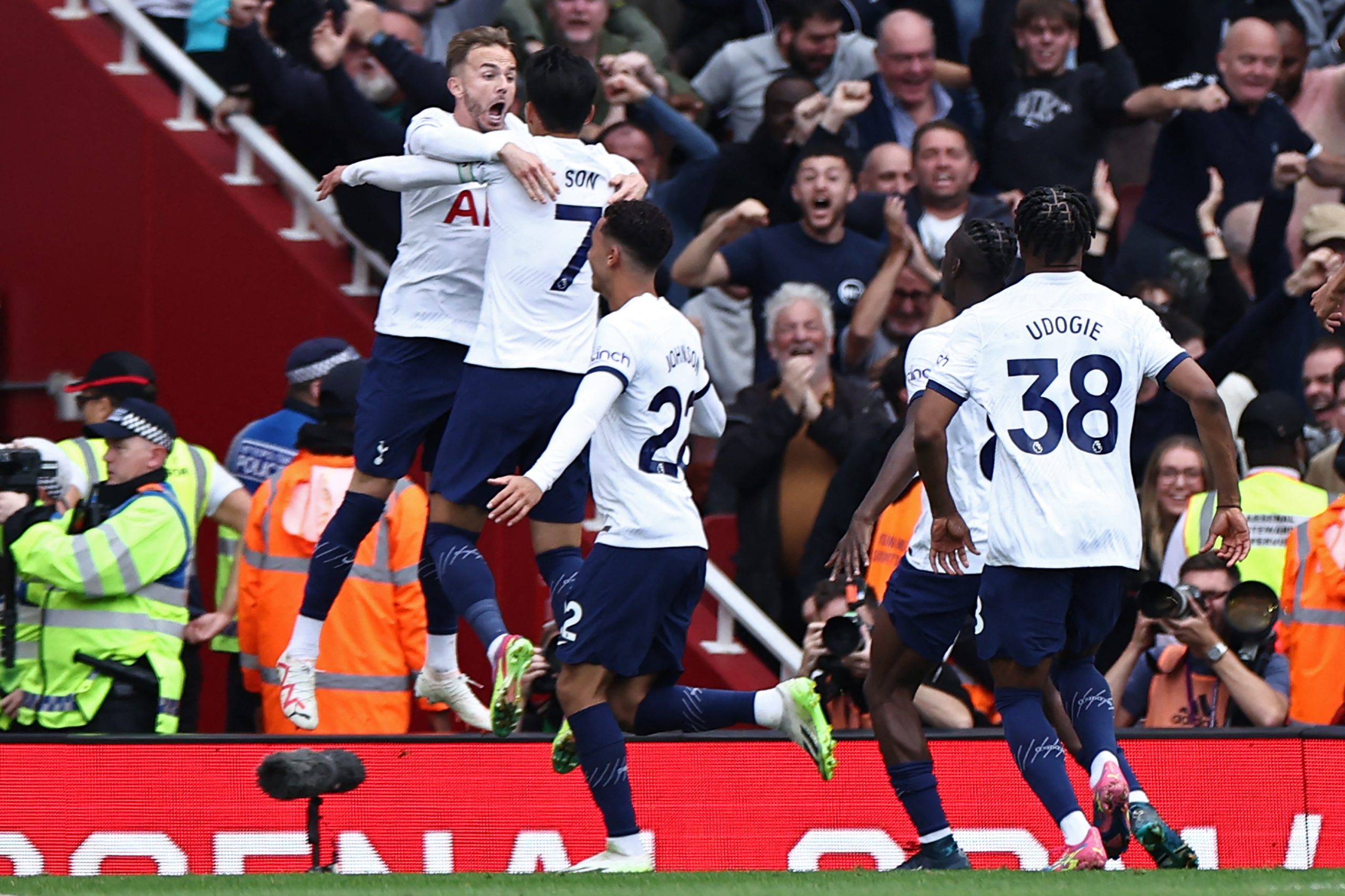 Son's double earns Tottenham 2-2 draw at Arsenal